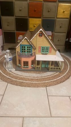 Dollhouse 