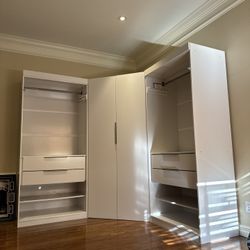 Manhattan Comfort Mulberry Sectional Corner Closet - White