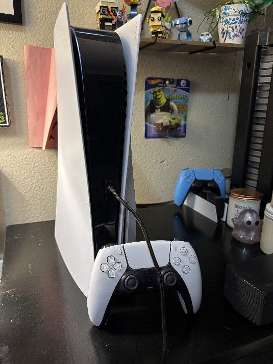 PS5 Disc Version.