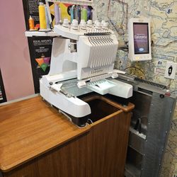 10 Needle Embroidery Machine With Cabinet