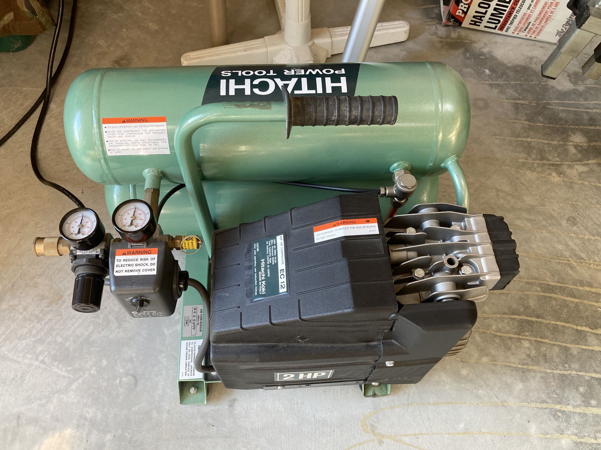 Hitachi 2hp 4Gal Air Compressor