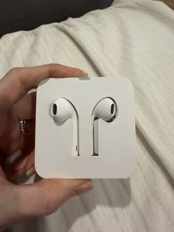 Brand new Apple ear pods earphones
