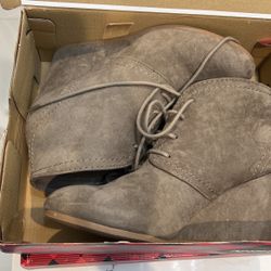 Ladies Women’s Boots/ Shoes 
