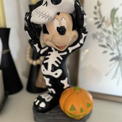 Mickey Halloween Skeleton
