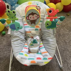 Bright Starts Playful Paradise Comfy Baby Bouncer Seat with Soothing Vibration and Toys, 