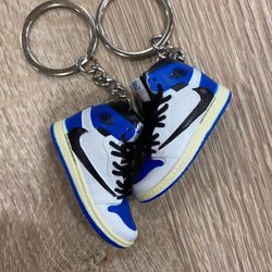 Sneaker keychain travis fragment black lace