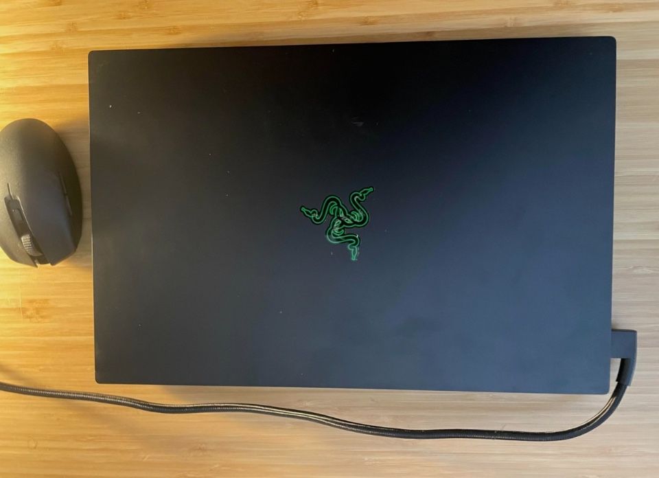 Razer Blade 15 15" i7-12800H 2.4GHz 16GB RAM 1TB SSD GeForce RTX 3070 Ti w/ PSU