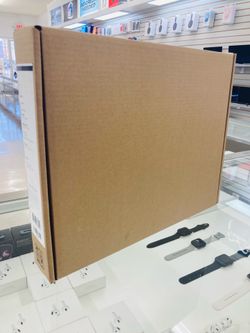Dell 15 DC15250 8gb ram 512gb ssd