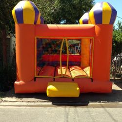 Semi NEW 12X14 BOUNCY HOUSE 