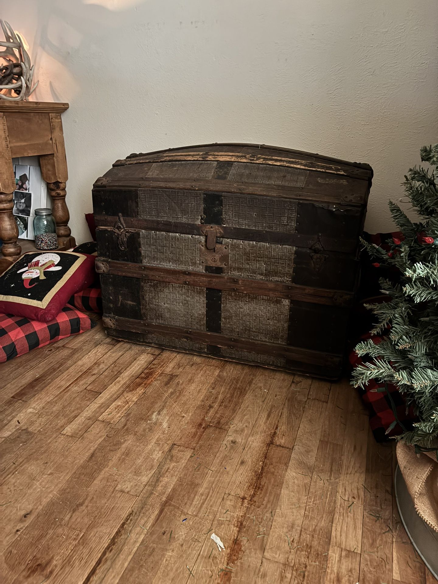 Vintage Storage Chest