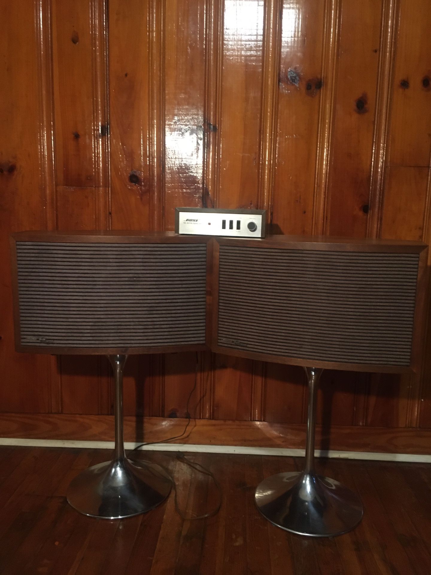 Bose 901 Continental Series 2 Speakers With Equalizer 