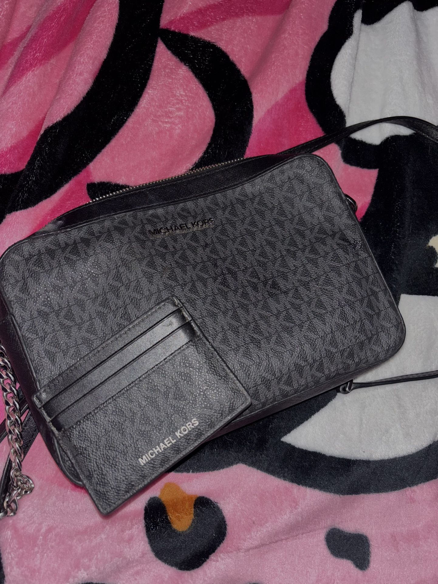 MICHAEL KORS PURSE AND CARD HOLDER