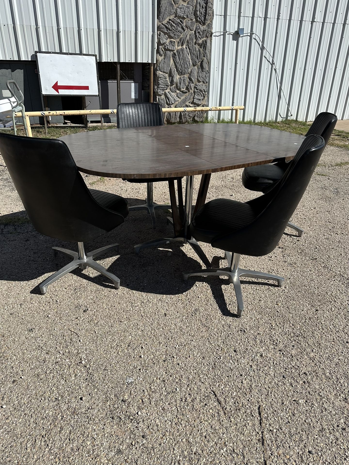 Antique Kitchen Table With Leaf And 4 Leather Bucket Chairs