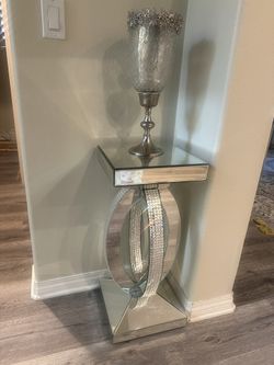 Side Piece Mirror Table