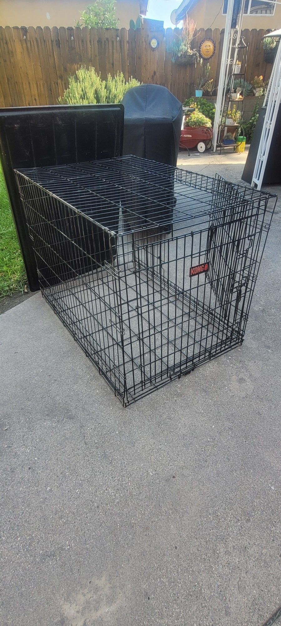 Kong XL Dog Crate