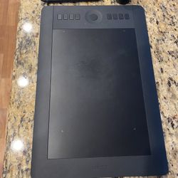 Wacom Intuos Pro (medium)