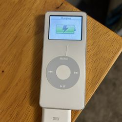 Apple iPod Nano 1st Generation 