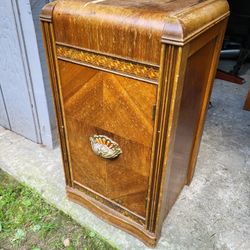 Free Antique Cabinet 15L 14 W 28 TALL