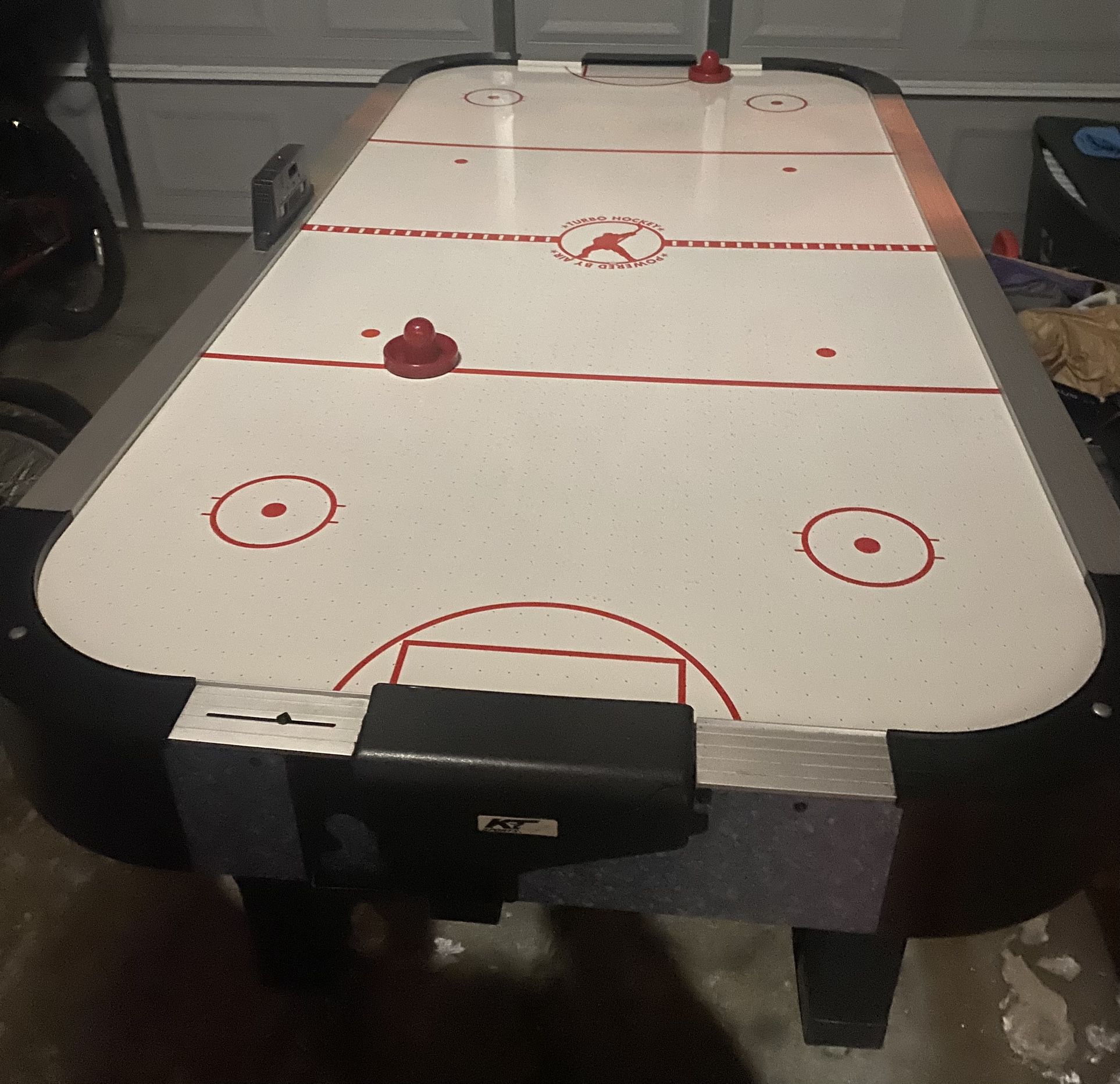 Air Hockey Table