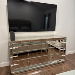 Mirror Dresser