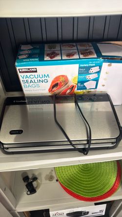 Vacuum sealer