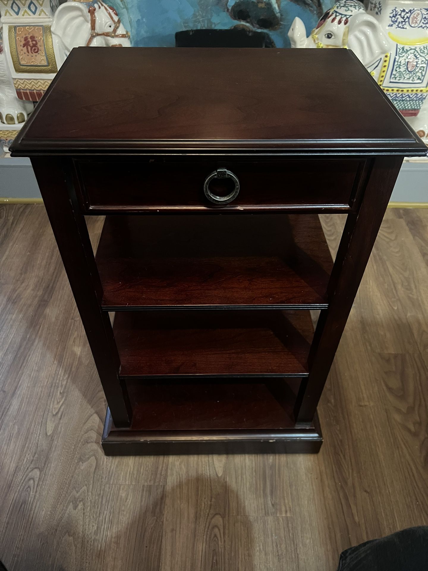 Mahogany Color End Table/nightstand 