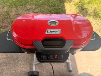 Coleman RoadTrip 285 Portable Stand-Up Propane Grill with 3 Adjustable Burners & Instastart Ignition, 20,000 BTUs of Power for Outdoor Cooking, Campin