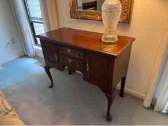 PENNSYLVANIA HOUSE MAHOGANY SERVER / LIQUOR CABINET - EXCELLENT CONDITION
