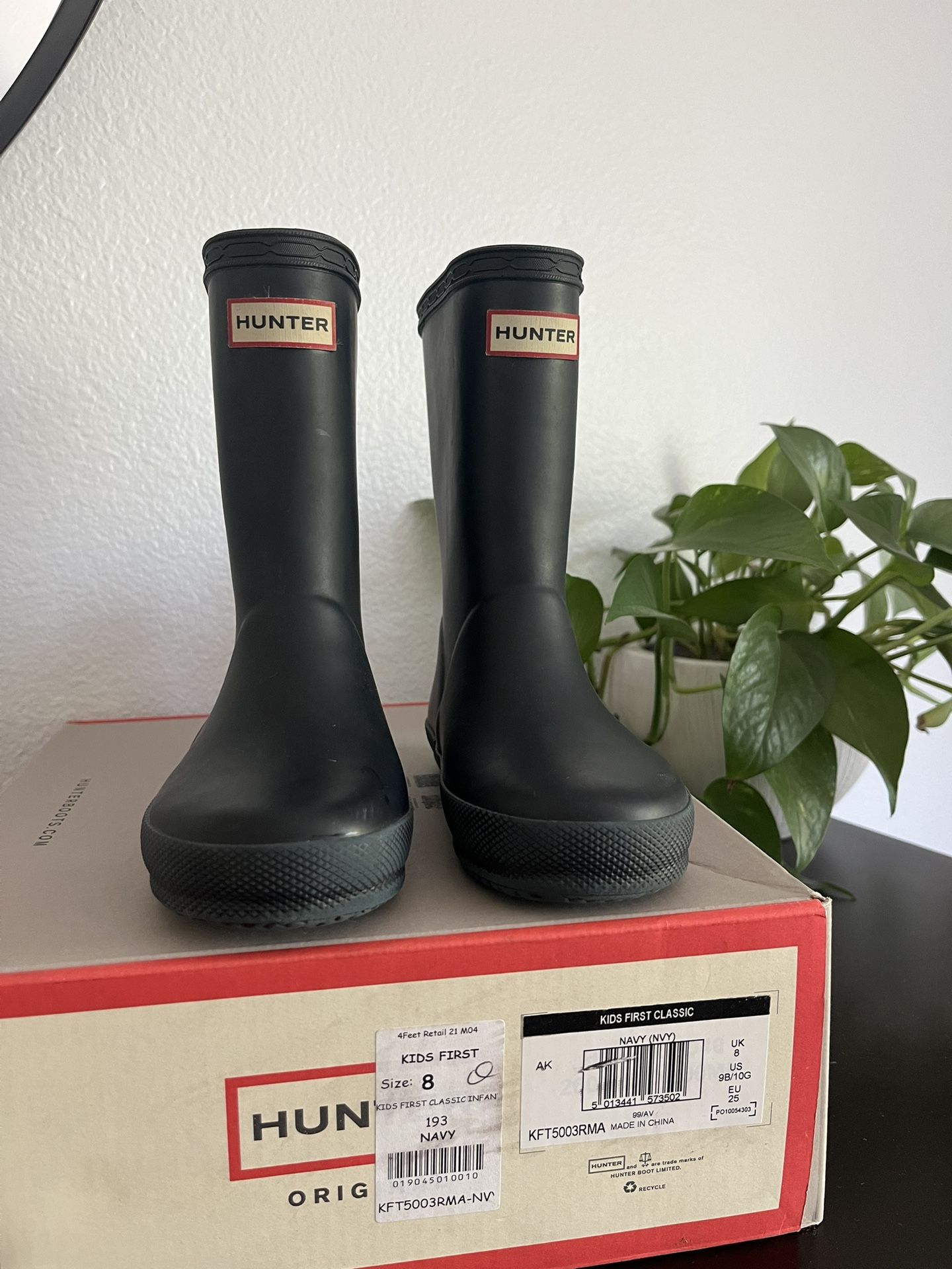 Hunter Navy Rain boots Toddler Size 9/10