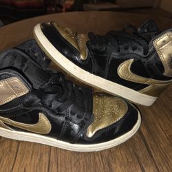  Nike Air Jordan 1 Retro  