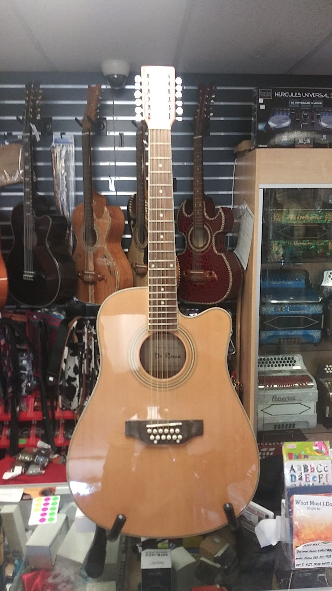 Acoustic guitar De Rosa $145.99