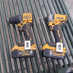 2 Dewalt 20v Brushless Guns N Tw0 Battery One Is 20vmax 8ah  N The Other Is 20v 5 Ah 