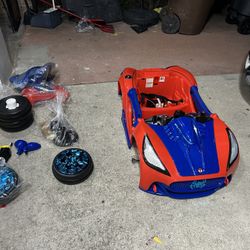 New Dynacraft Spider-Man 6V Super Car, Battery Powered Ride-on with Lights and Sounds,