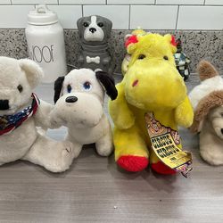 BUNDLE OF FOUR VINTAGE PLUSHIES