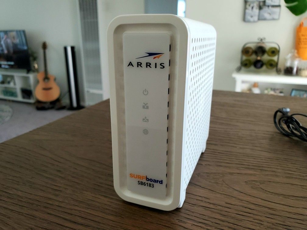 Surfboard Arris SB6183 DOCSIS 3.0 Cable Modem