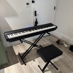 Yamaha P-125 Digital Piano Keyboard Black Starter Set