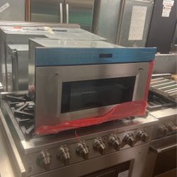 WOLF DROP DOWN  MICROWAVE AND OVEN 30” OPEN BOX 