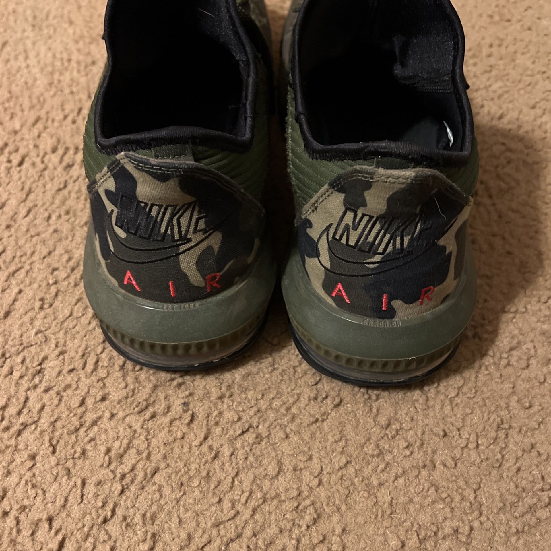 Nike Lebron James Camo