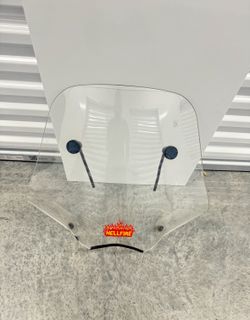 Motorcycle windshield