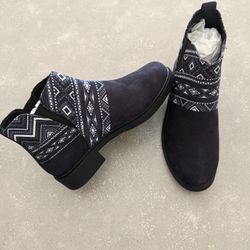 New Black Shoe Boot Size 8