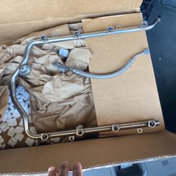 M113k OEM Fuel Rail SL55 E55 S55 Near Mint Condition