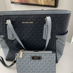 Micheal Kors Tote And Wallet