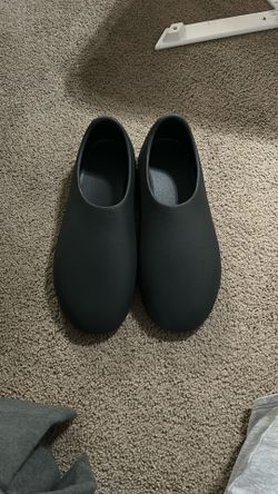 Yeezy SL-01 Slipper (size 14)