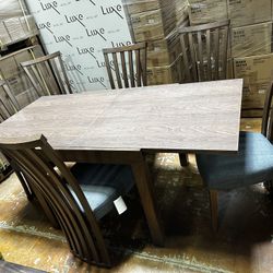 Dining Table And 6 Chairs 