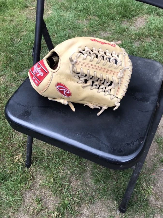 Custom Rawlings 11.75 In Two Piece Web Black Speed Shell Heart of the Hide  Pitchers Glove –