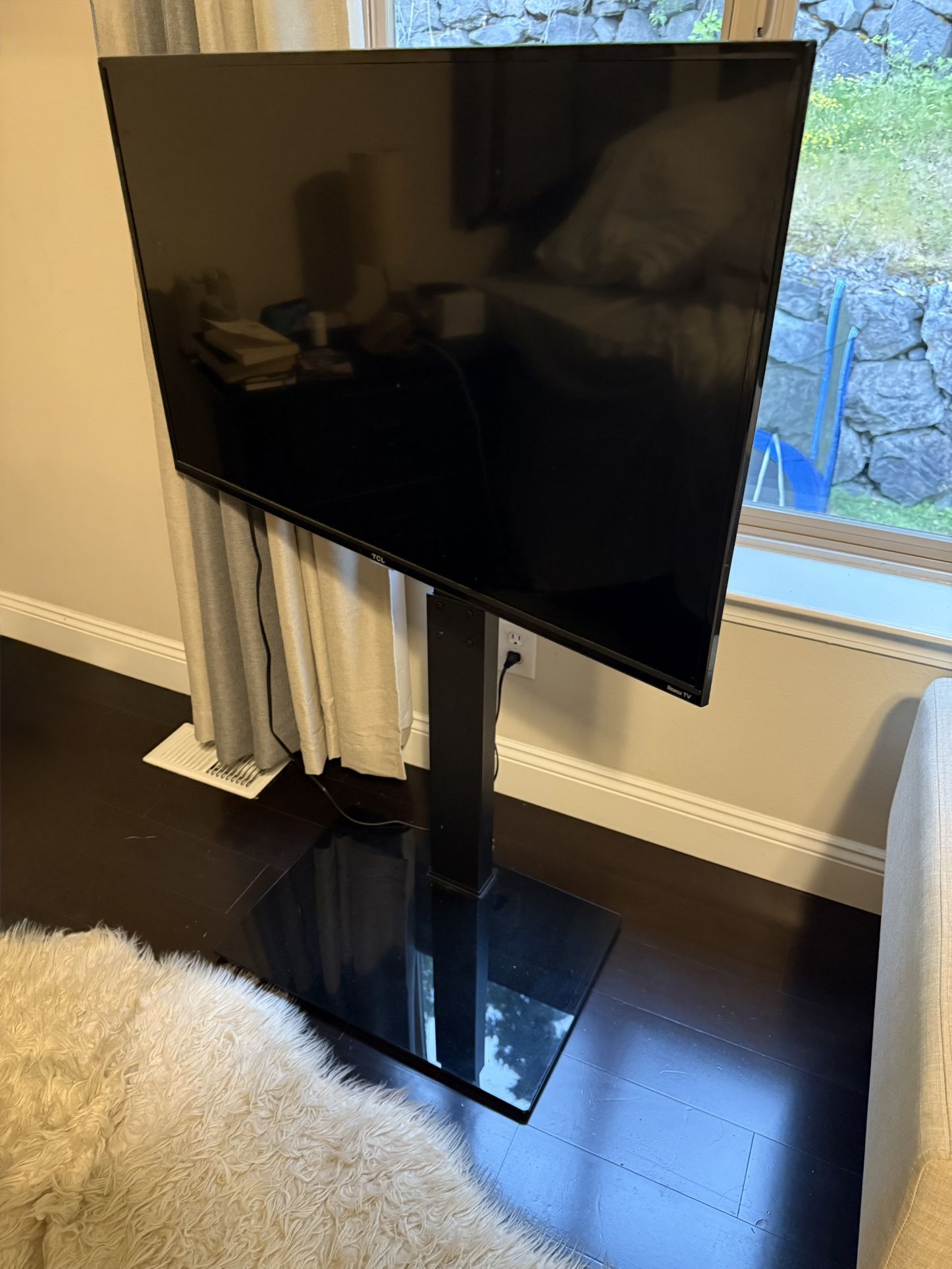 TCL 43-inch 1080p Smart LED Roku TV - 43S325, 2019 Model