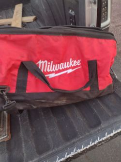 Milwaukee tool bag / medium