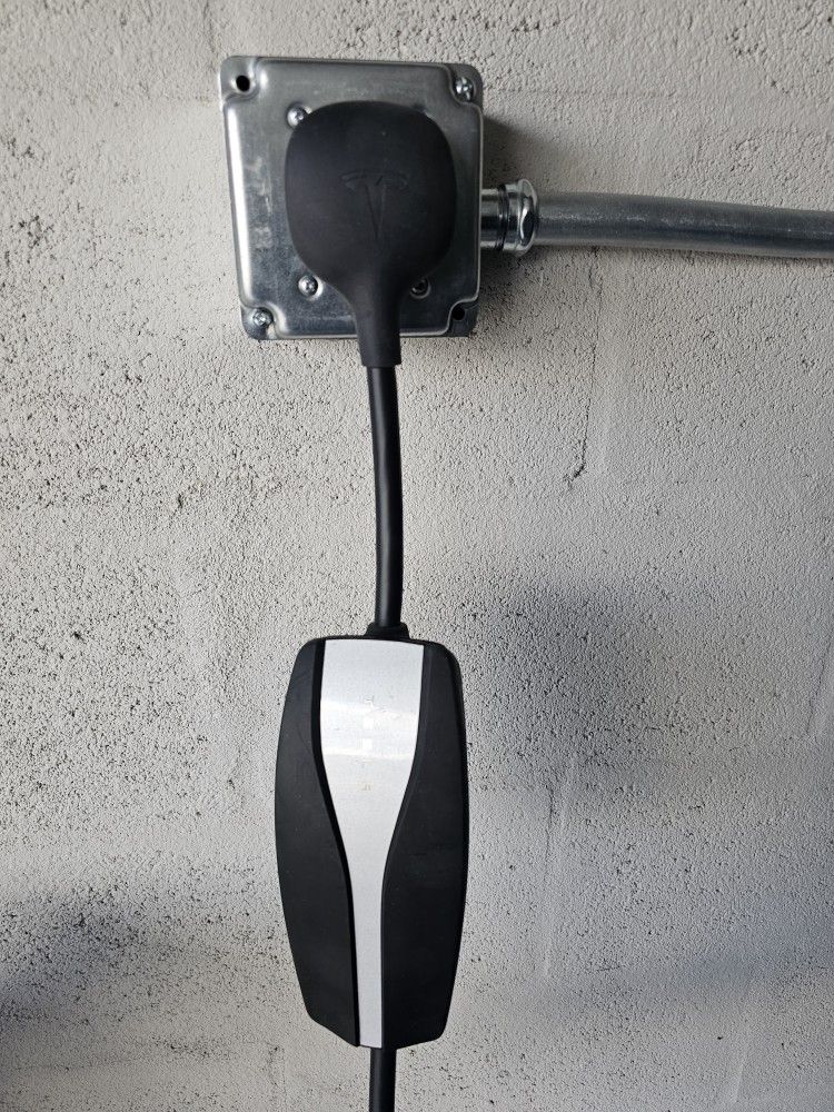 Tesla Charger Electricista