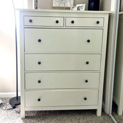 Ikea Hemnes 6 drawer dresser chest & 2 drawer dresser chest nightstand /  GOES TO BEST OFFER / FREE DELIVERY for Sale in San Diego, CA - OfferUp