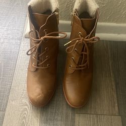 Boots Size 6.5 Once Used Michael Kors 